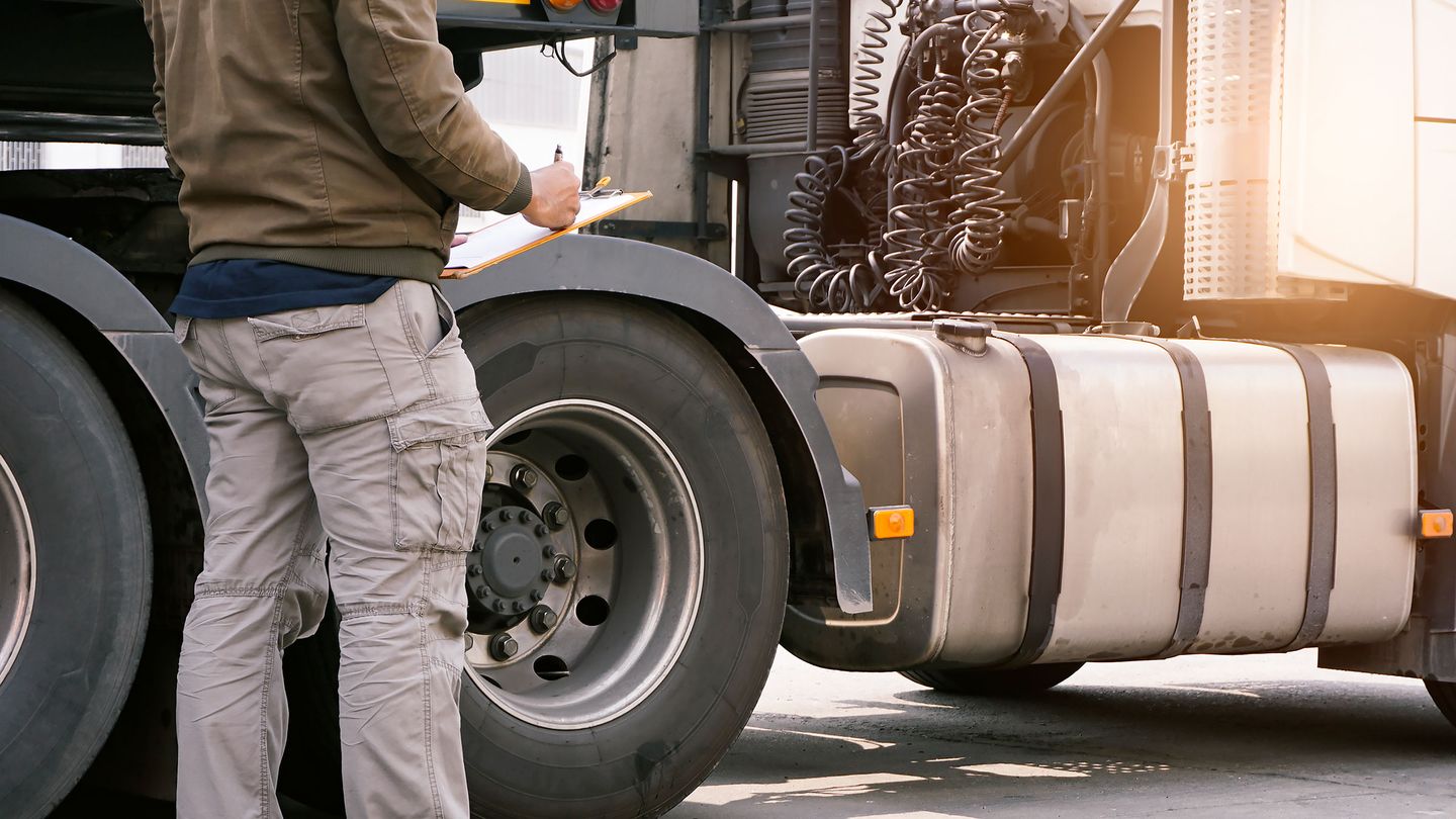 Trailer service at Elite Fleet Services, Wasilla, Alaska